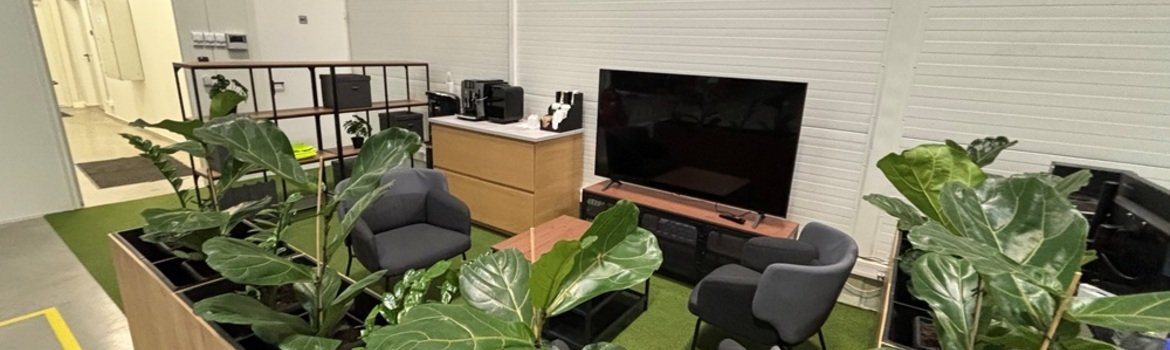 Įgyvendintas projektas: UAB "Schmitz Cargobull Baltic" biuro ir sandėlio patalpų apželdinimas