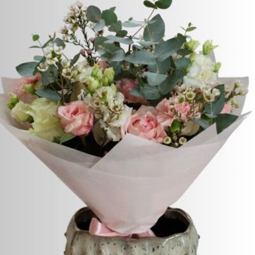 Zefyrinė gėlių puokštė