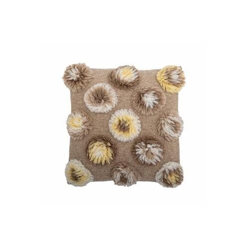 Pagalvėlė su gėlių dekoracijomis