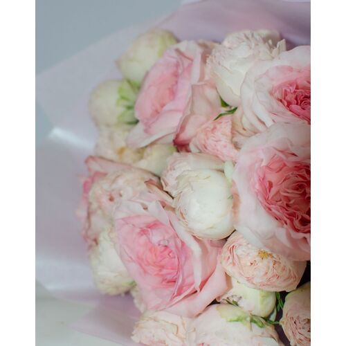 Bijūninių rožių puokštė 2