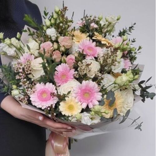 Gėlių puokštė "Šviesūs linkėjimai"