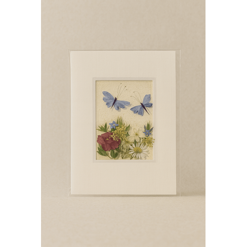 Atvirukas su džiovintomis gėlėmis