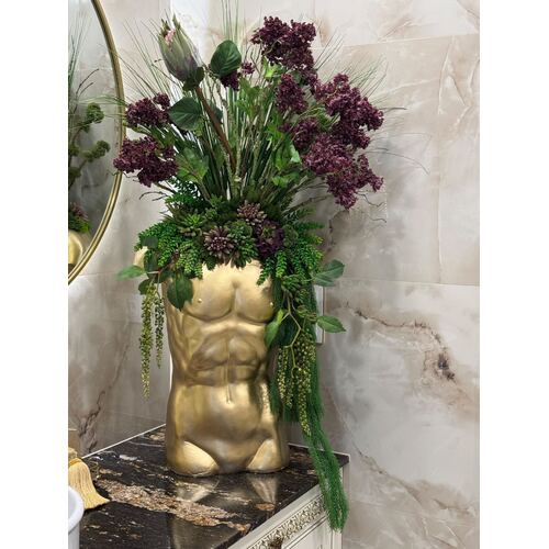 Dirbtinių gėlių kompozicija