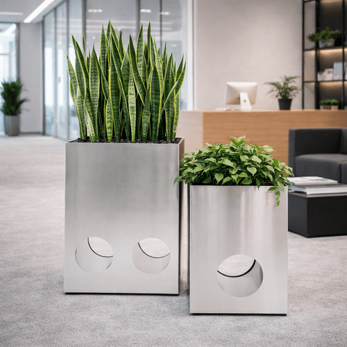 Išskirtinio dizaino metalinis vazonas